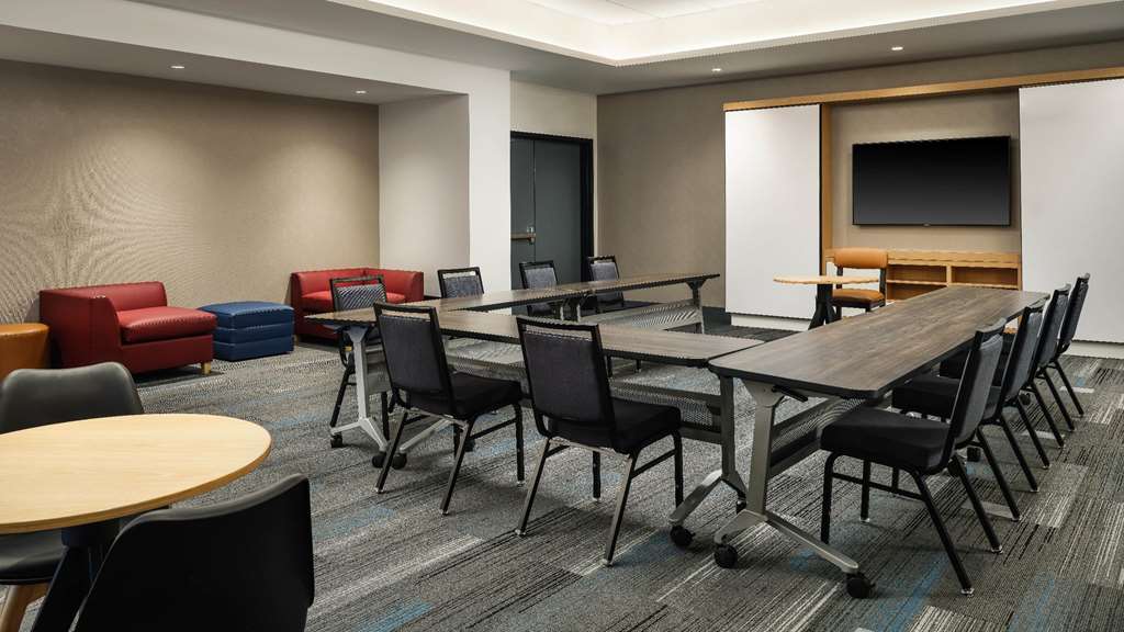 Hyatt House LA University Medical Center - photo 17