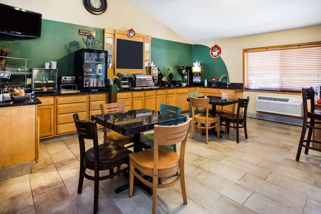 AmericInn by Wyndham Menomonie - photo 22