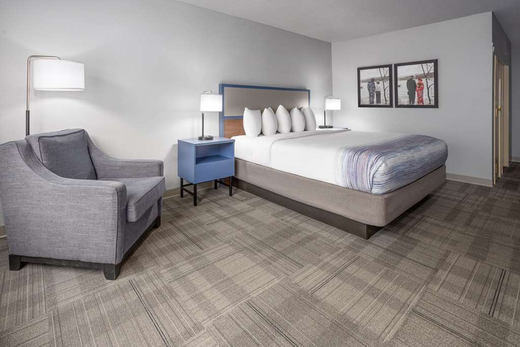 AmericInn by Wyndham Iron Mountain - photo 15