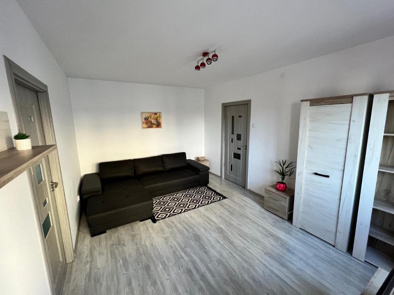 3 rooms apartment Airy & Bright Palas Style — 4-Star Luxury Hotel in Iasi, Romania