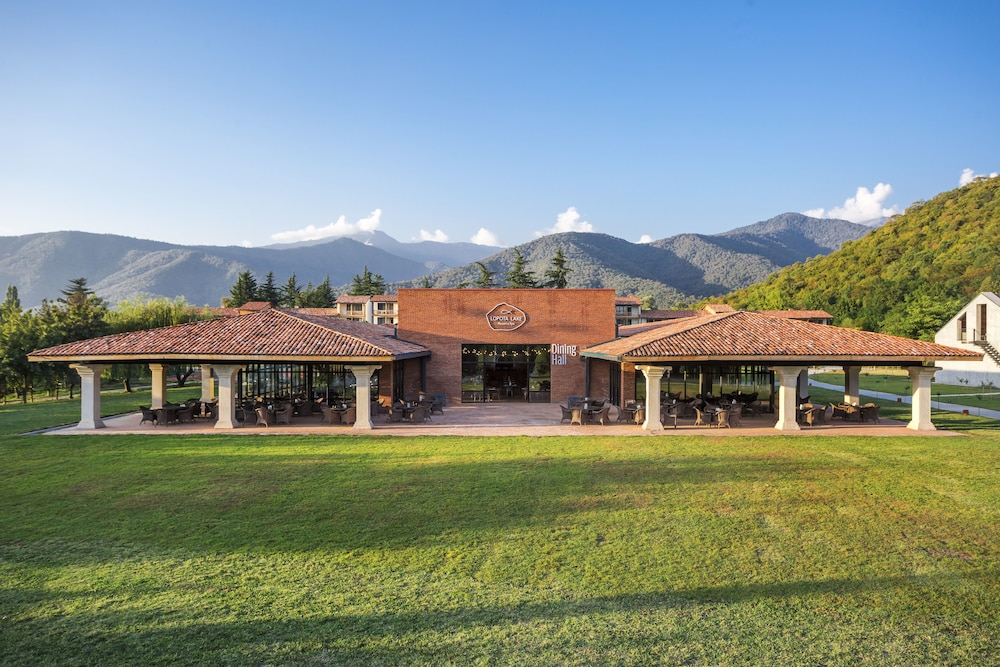 מזון ומשקאות