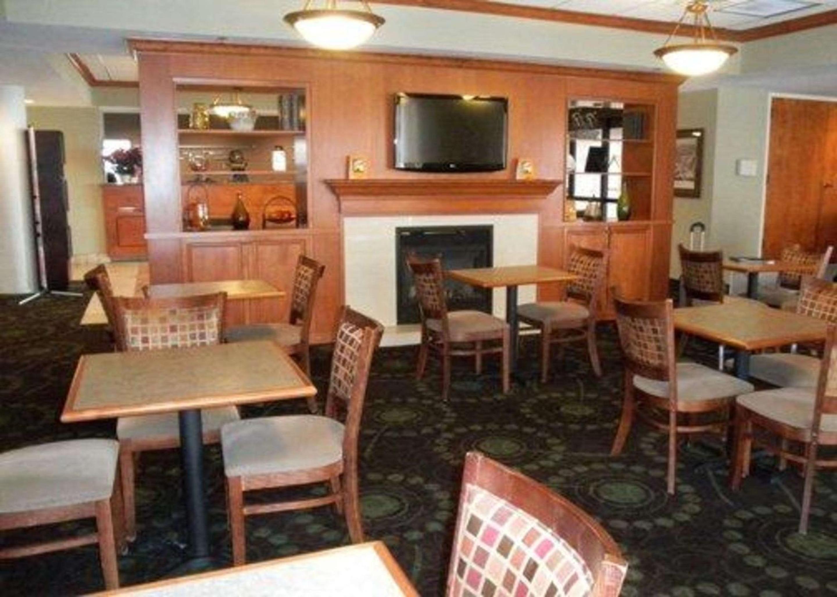 Quality Inn Florissant St Louis - photo 18