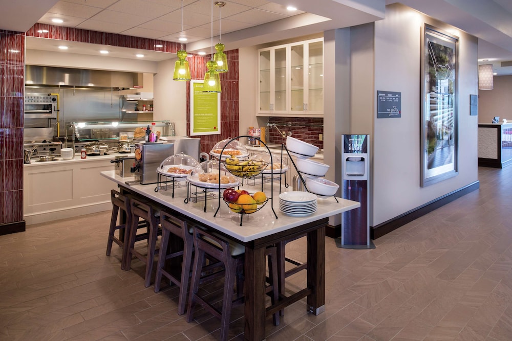Hilton Garden Inn Bristol - photo 43
