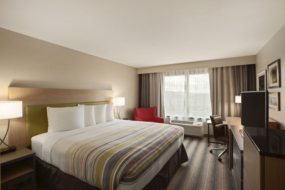 Baymont Inn and Suites by Wyndham The Woodlands - photo 20