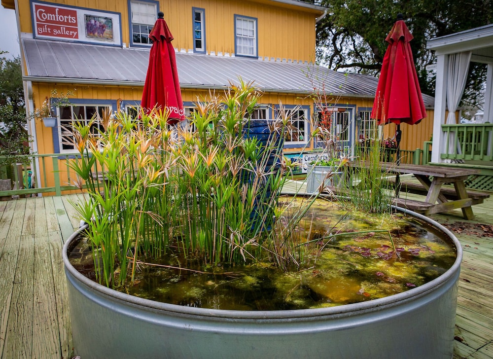 Round Top Hotel - photo 14