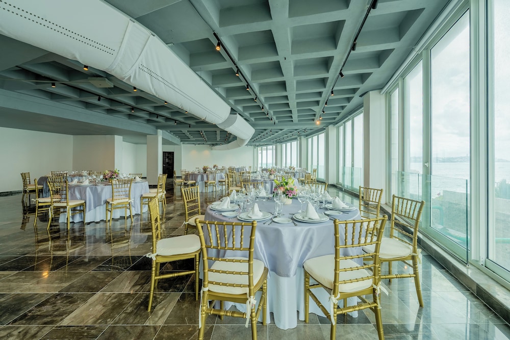 Reception hall