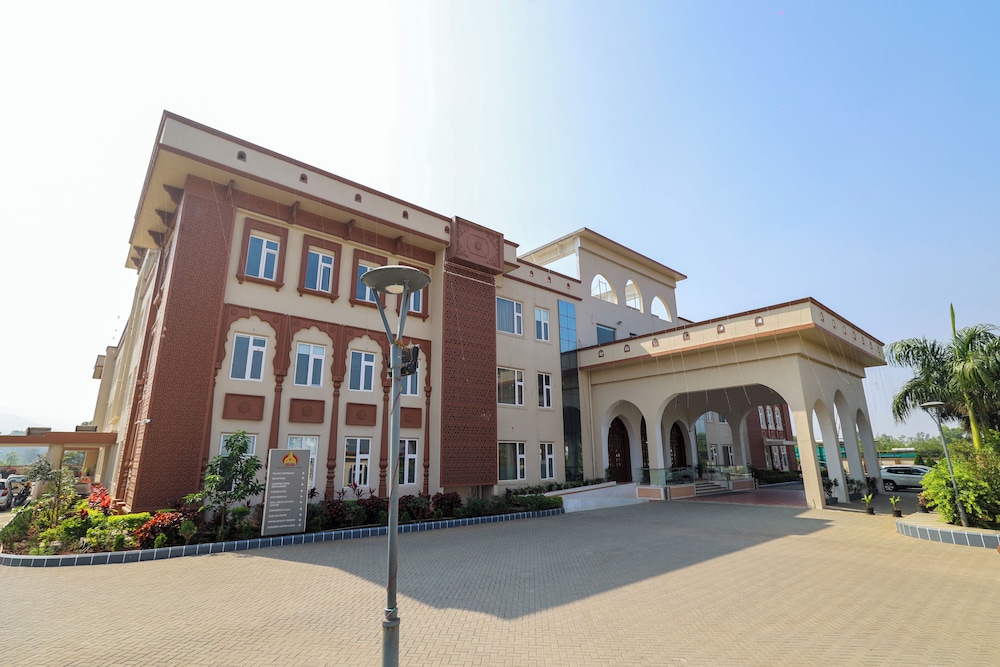 Maharaja Agrasen Palace Pure Vegetarian — Lonavla