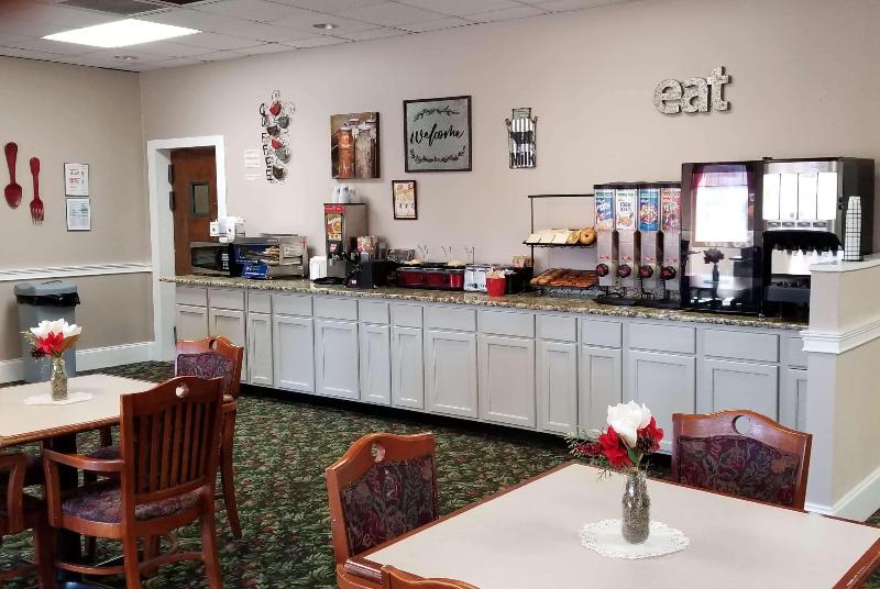 Ramada by Wyndham & Suites Warner Robins - photo 40