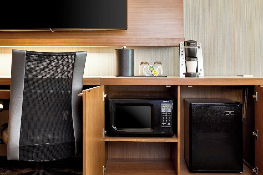 Courtyard by Marriott Baltimore Downtown McHenry Row - photo 4