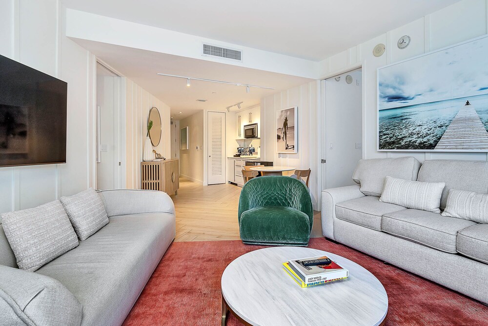 Private Residences at W SoBe by LRMB - photo 15