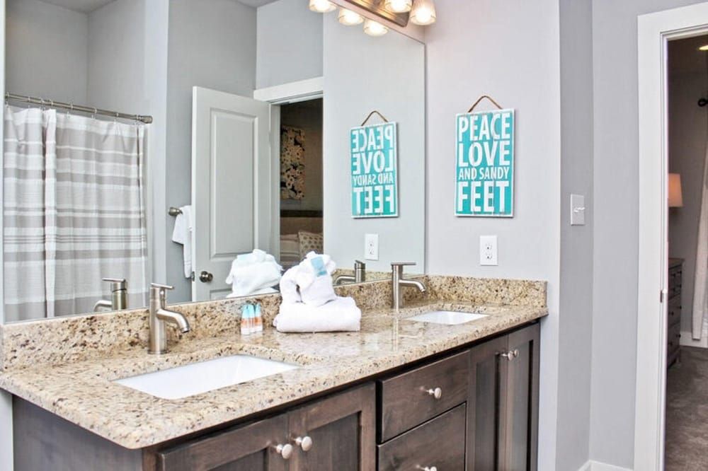 Romeo Beach by Youngs Suncoast - photo 9