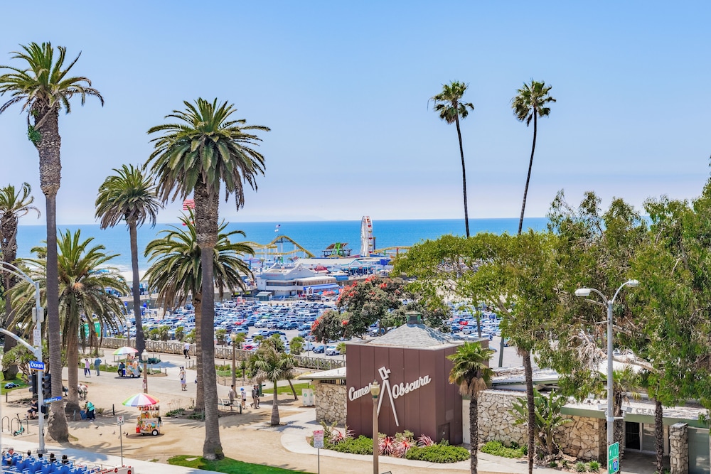 Ocean View Hotel - photo 2