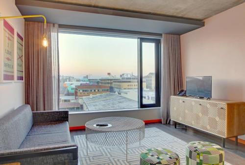 429 WEX1 by Perch Stays with daily housekeeping
