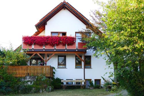 Gästezimmer Schanz Hilbel — hotel in Burladingen