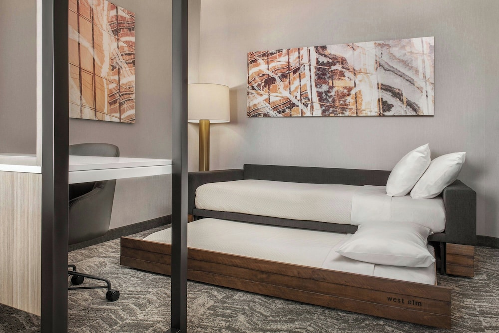 SpringHill Suites by Marriott Phoenix West Avondale - photo 9