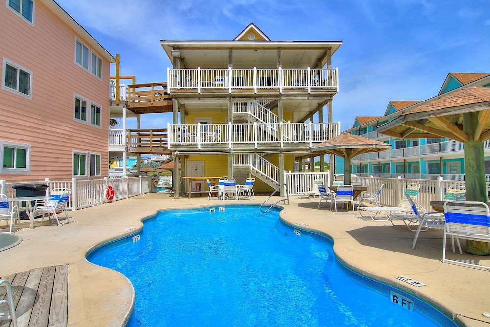 Beachgate Condo Suites And Hotel 511 512a 512b 3 Bedroom Condo - photo 11
