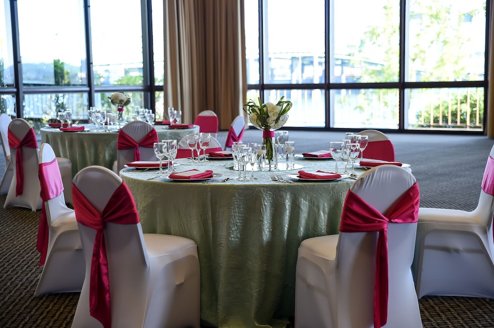 Holiday Inn Portland Columbia Riverfront By IHG - photo 61