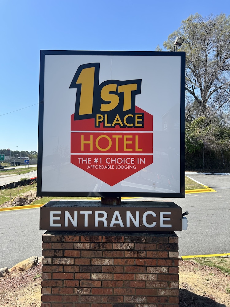 1st Place Hotel - photo 5