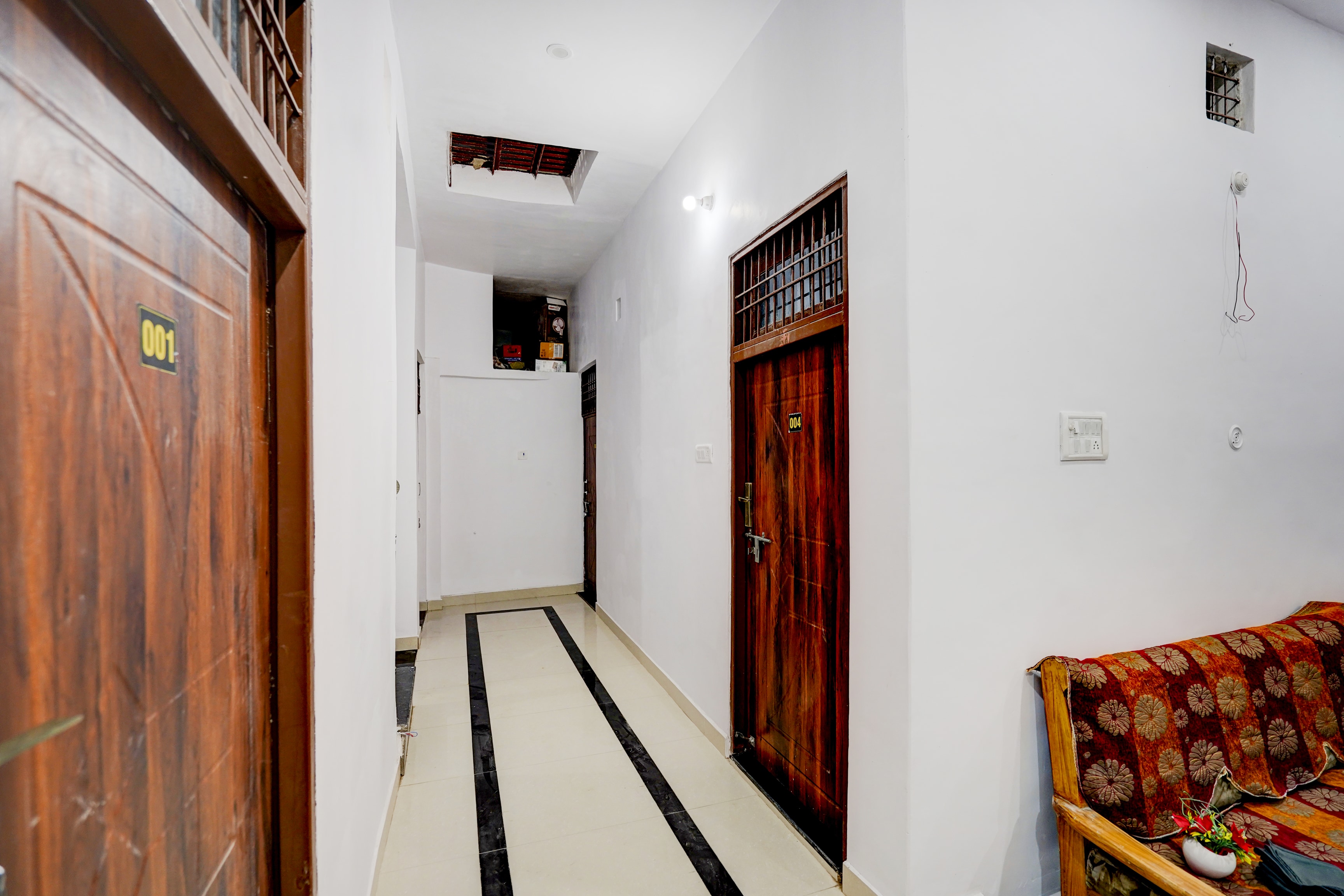 Super Hotel O Prayagraj Sangam Railway Junction Formerly Veni Madhv Inn in Allahabad, India