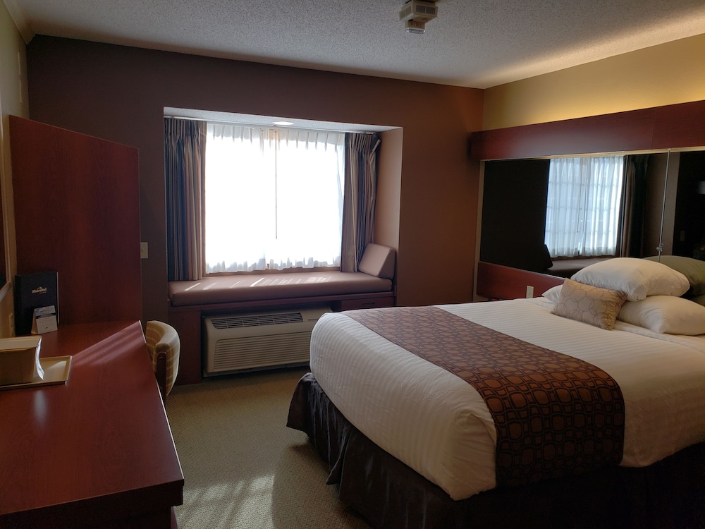 Microtel Inn & Suites by Wyndham Dover - photo 21