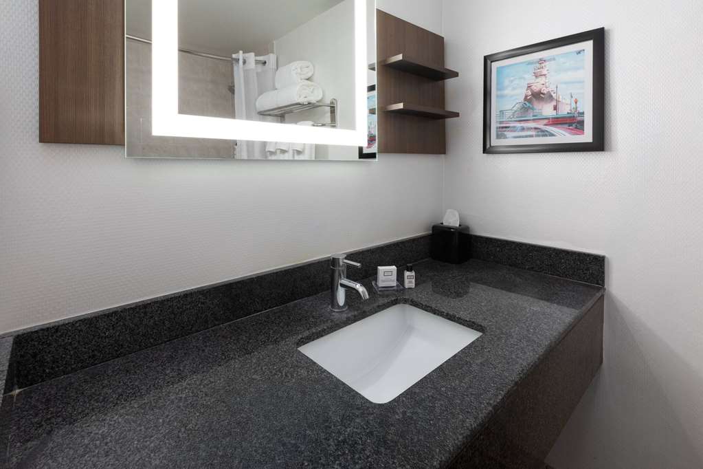 Wyndham Garden Norfolk Downtown - photo 16