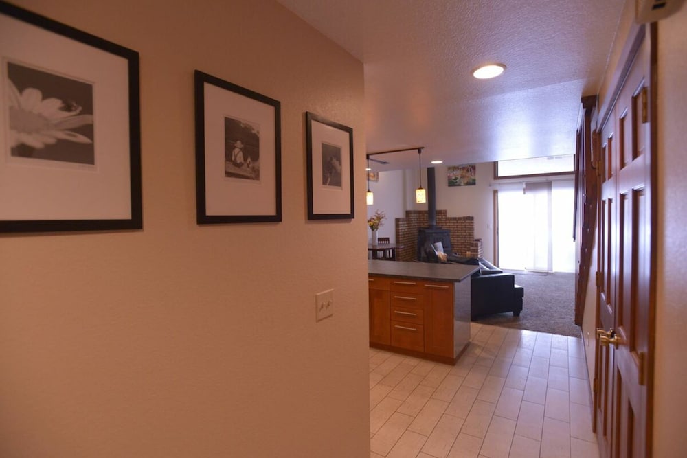 Laid Back Lounge by Casago McCall Donerightmanagement - photo 11