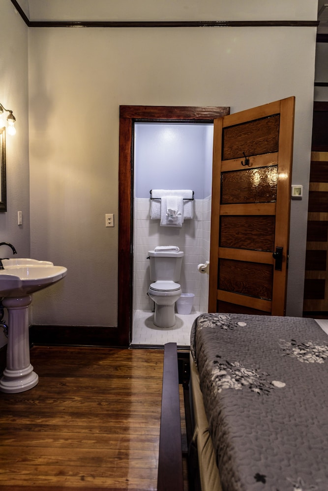 Hotel DeFuniak - photo 6