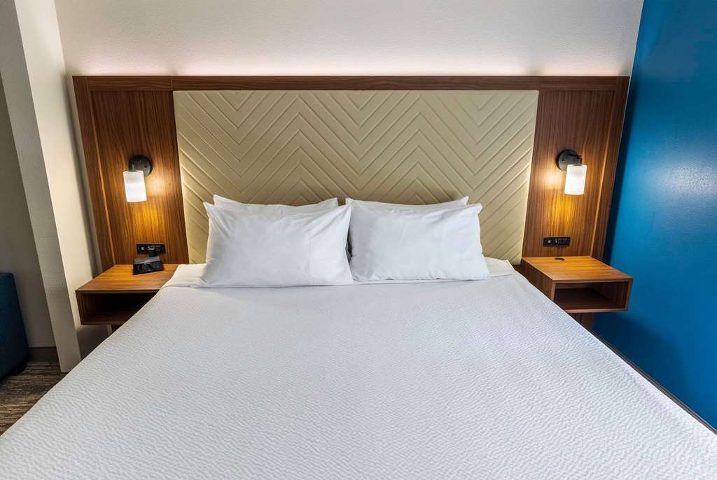 Wingate by Wyndham Lafayette Airport - photo 17
