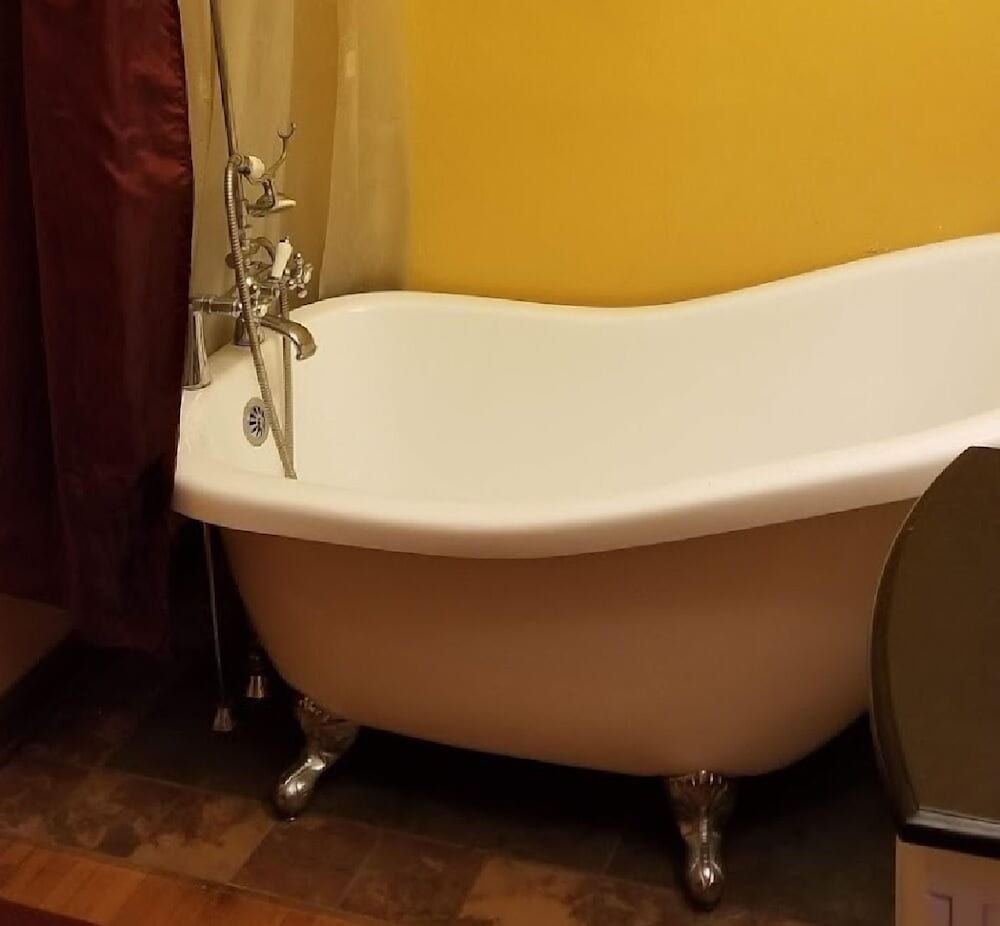 Historic Victorian Inn - photo 45