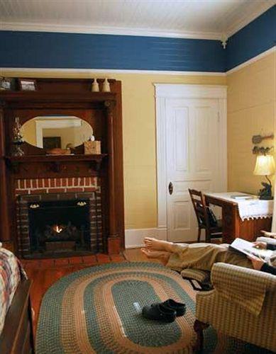 The Mountain Rose Inn - photo 9