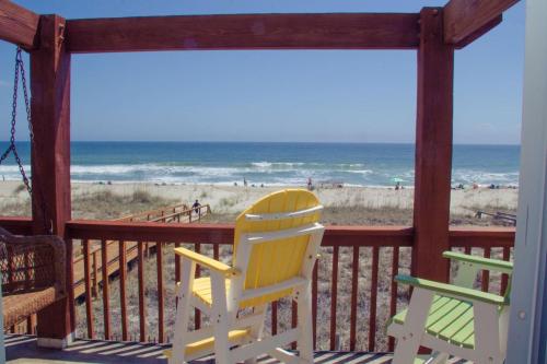 Ocean Breeze Beautiful Ocean Front Townhome in Kure Beach, United States