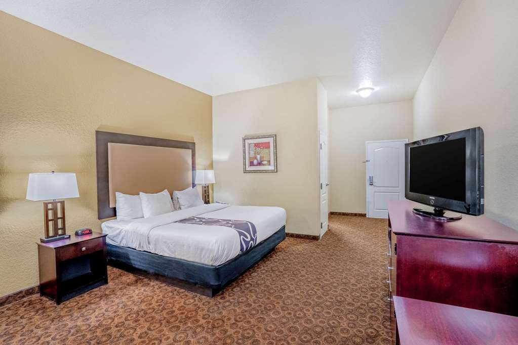 La Quinta Inn & Suites by Wyndham Vicksburg - photo 17