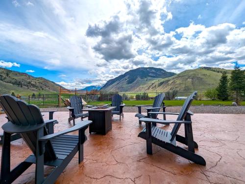 Yellowstone Treasure Retreat — hotel in Gardiner