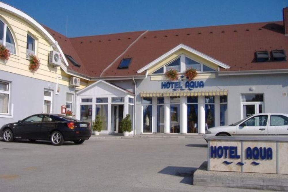 Hotel Aqua — hotel in Komarom