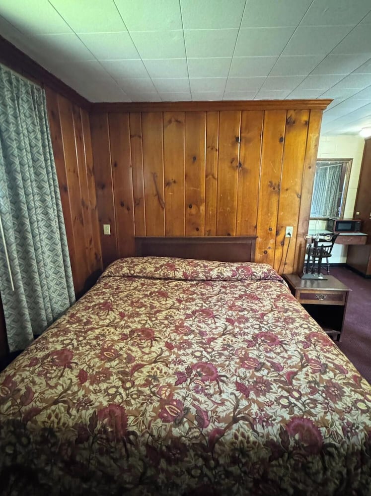 Village Motel Clinton - photo 21
