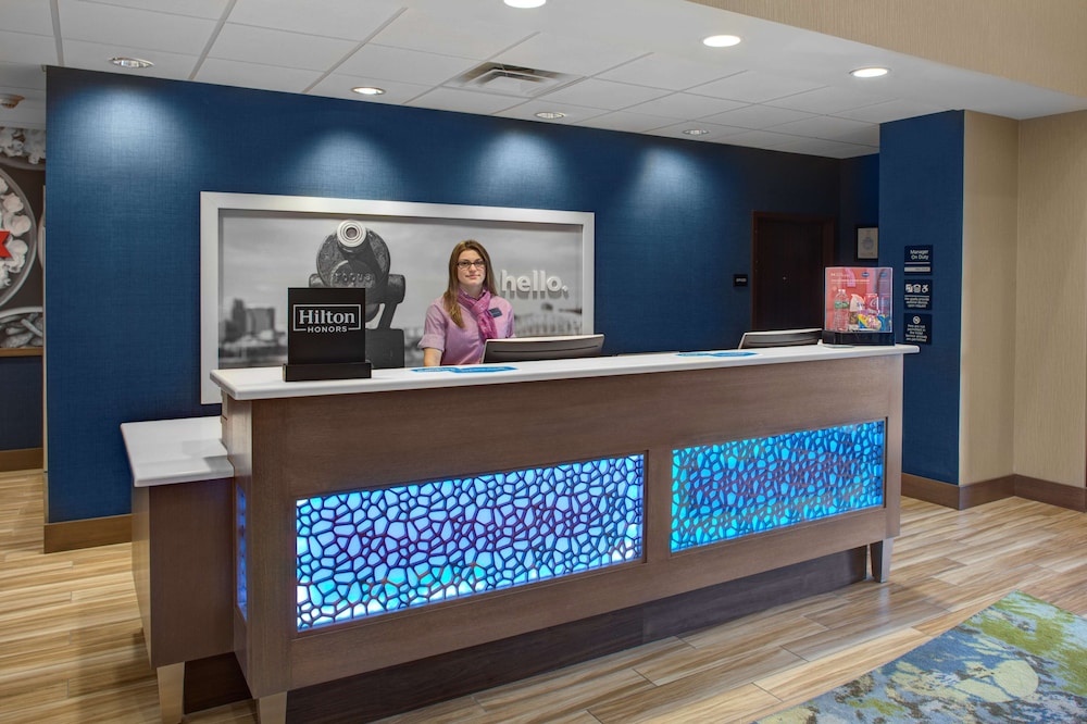 Hampton Inn & Suites Syracuse North Airport Area - photo 4