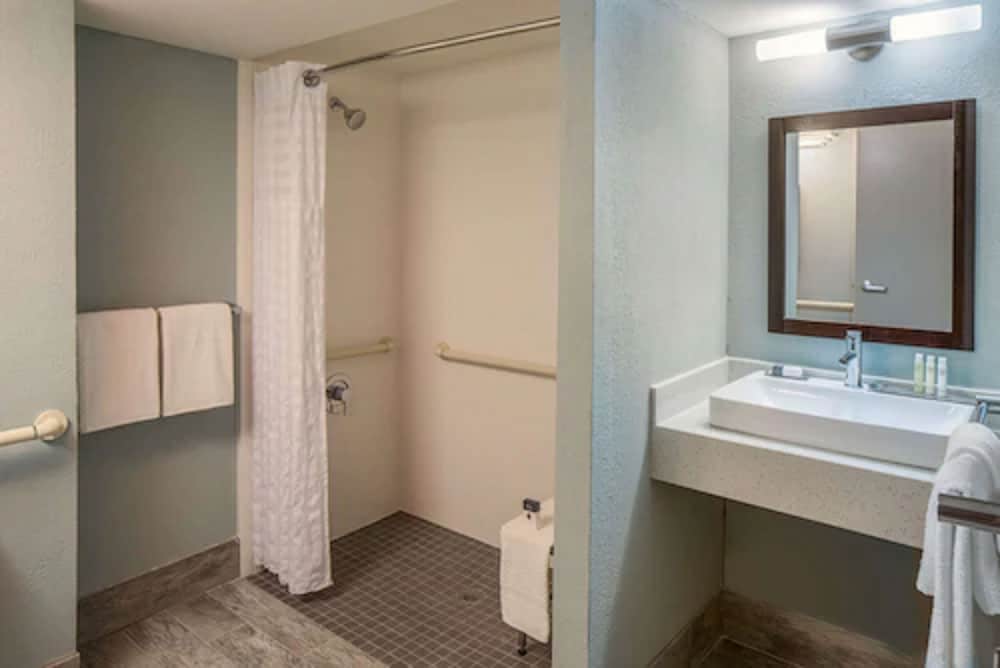 DoubleTree by Hilton Hotel Austin Northwest Arboretum - photo 17