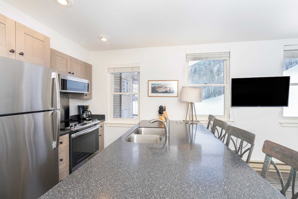 Etta Place One - photo 12