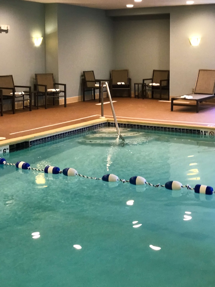 Hampton Inn Waterville - photo 36