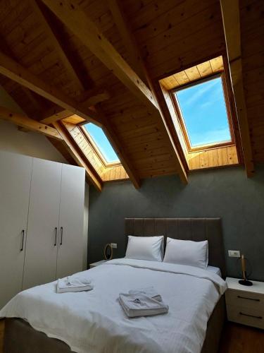 Nadesa Mountain View Villas — 4-Star Luxury Hotel in Zarnesti, Romania