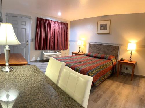 Emerald Best Motel - photo 5