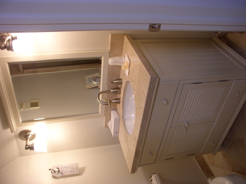 Montauk Manor - photo 58