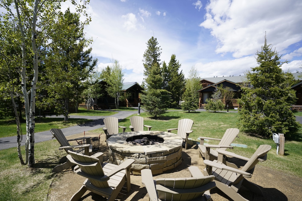 Explorer Cabins At Yellowstone - photo 24