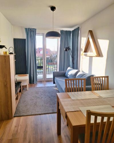 Apartament Złoty Trójkąt z garażem podziemnym INTERNET światłowodowy 1000 Mbs Telewizja kablowa 205 programów — 4-Star Luxury Hotel in Serock, Poland