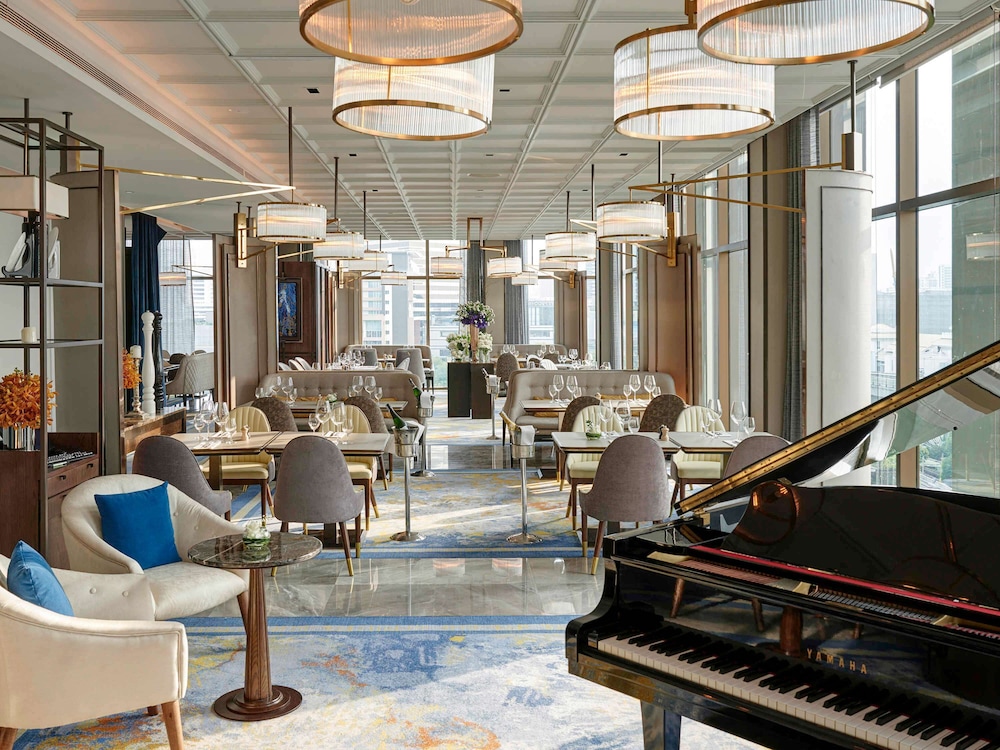 מזון ומשקאות