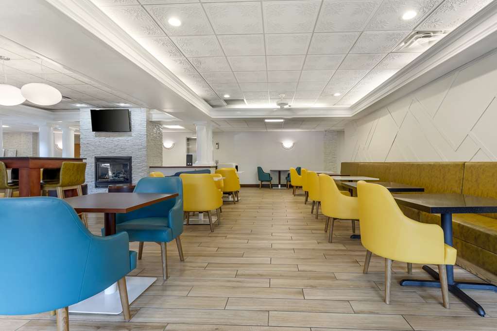 Comfort Inn & Suites LaVale Cumberland - photo 47