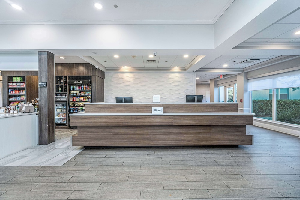 Hilton Garden Inn Charleston Airport - photo 7
