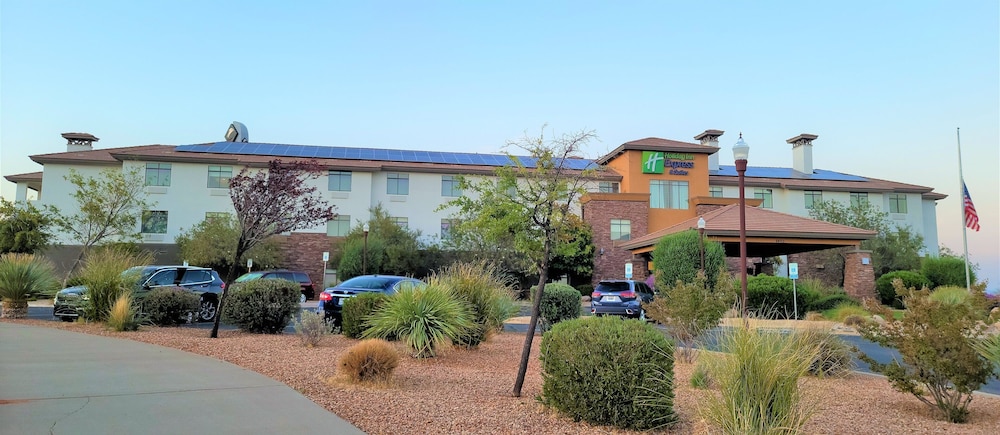 Holiday Inn Express & Suites St. George North Zion by IHG - photo 33