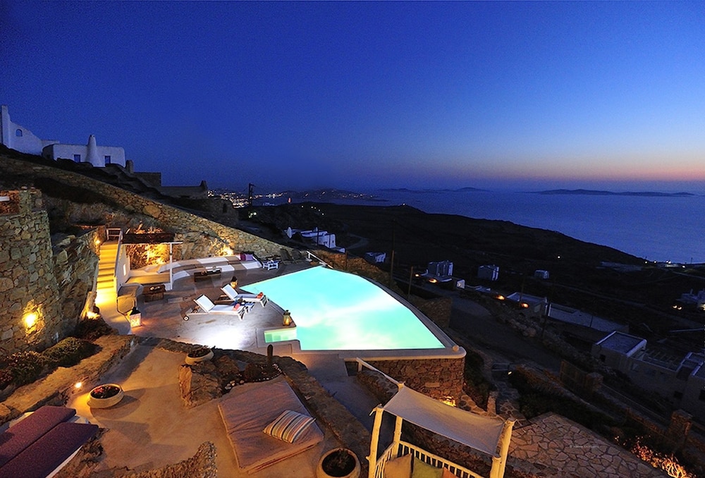Villa Aquata by Mermaid Luxury Villas — 4-Star Luxury Hotel in Mykonos, Greece