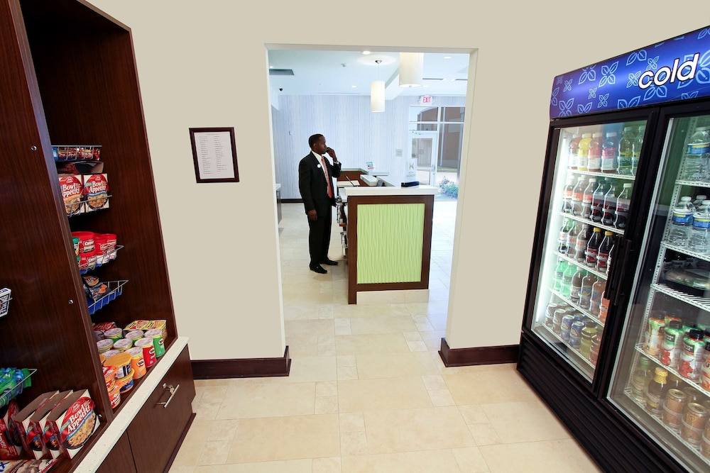 Hilton Garden Inn Covington - photo 36